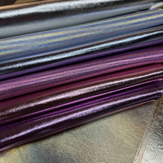 Tecido de couro refletivo listrado a laser PU TPU couro para roupas